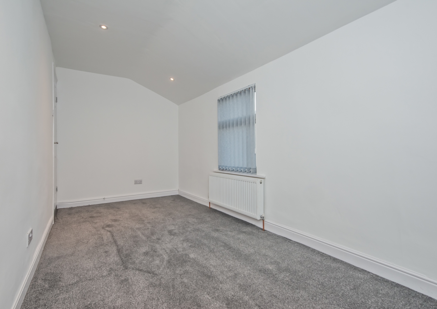 36 Chickenley Lane, Dewsbury, photo 15