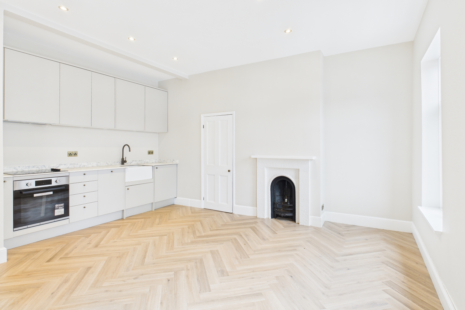 Acomb Road, York, North Yorkshire, YO24 4EW, photo 5