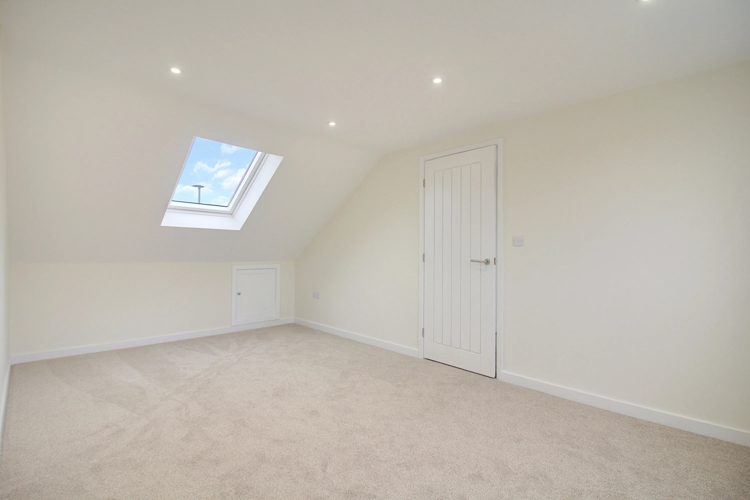 Almsford Drive, York, North Yorkshire, YO26 5NR, photo 9
