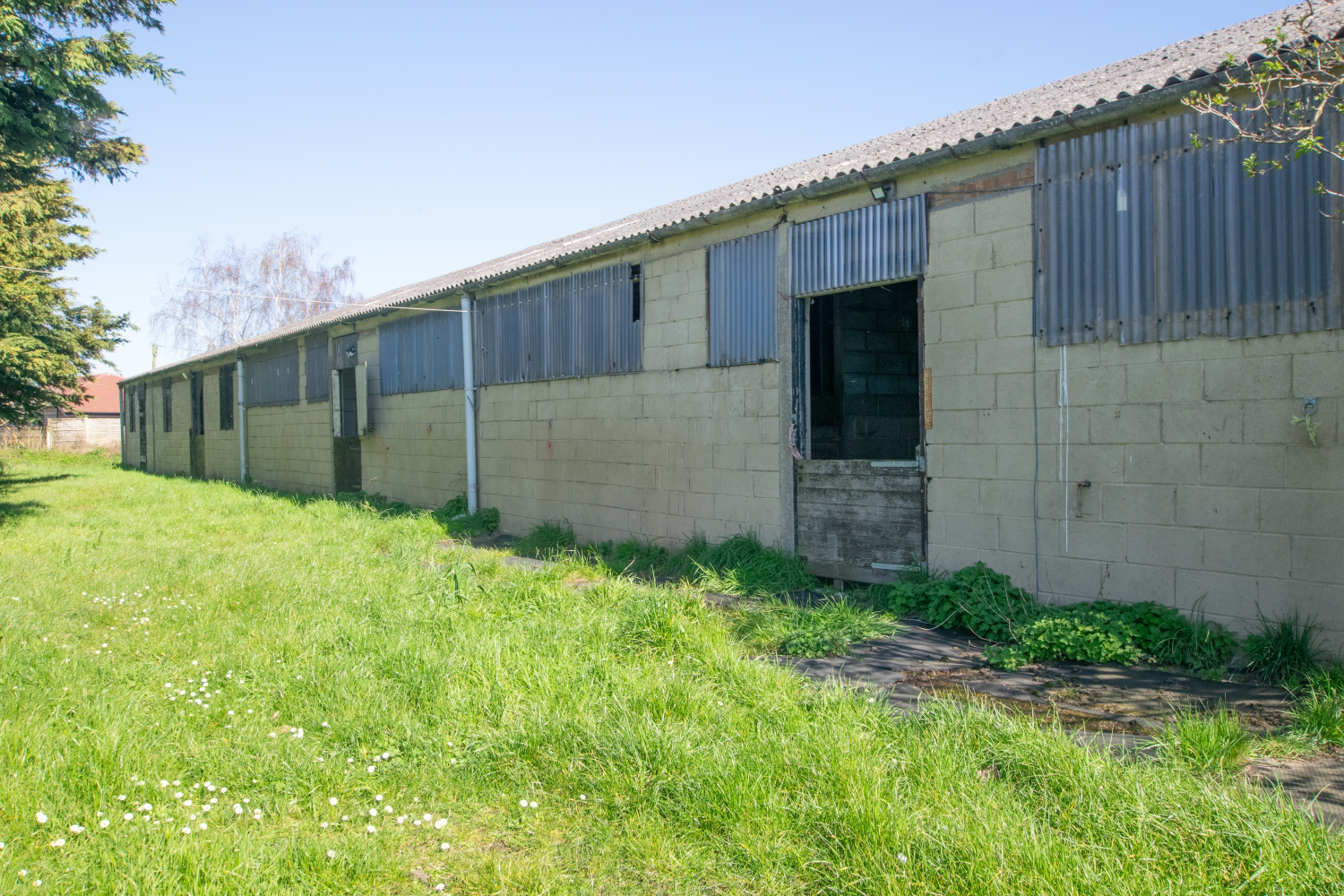 Barrow Hall Farmhouse, Barrow Hall Road, Little Wakering, Southend on Sea, Essex, SS3 0QS, photo 34