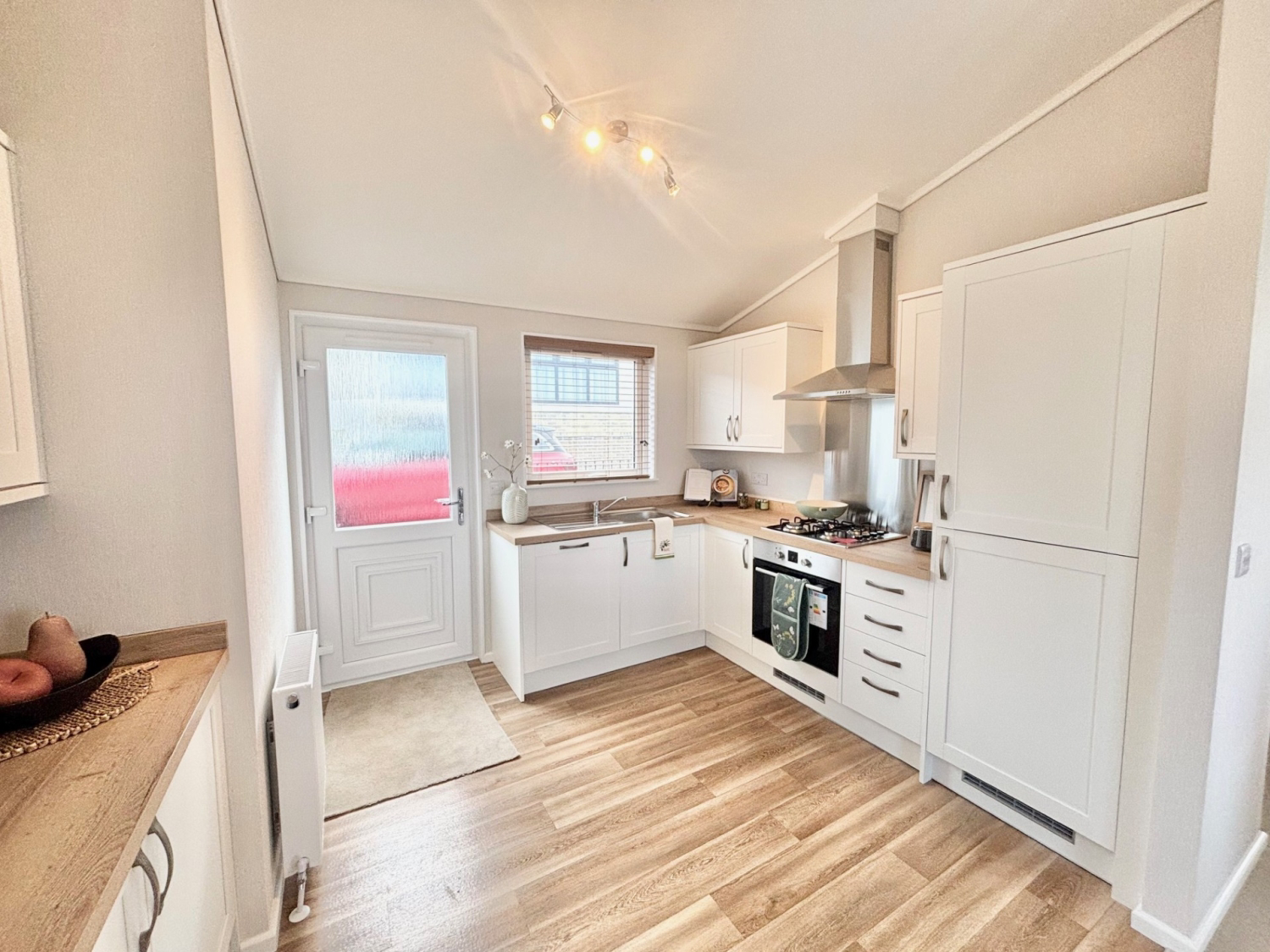 18  Ladstone Park, Norland, Sowerby Bridge, photo 2