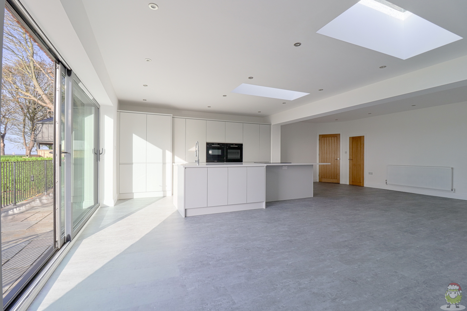 Lawn Drive, West Boldon, East Boldon, Tyne and Wear, NE36, photo 8