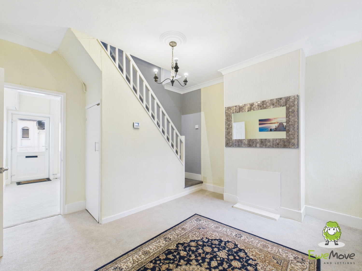 EweMove Basingstoke Estate Agents 78 Winchester Road -Dining room 2