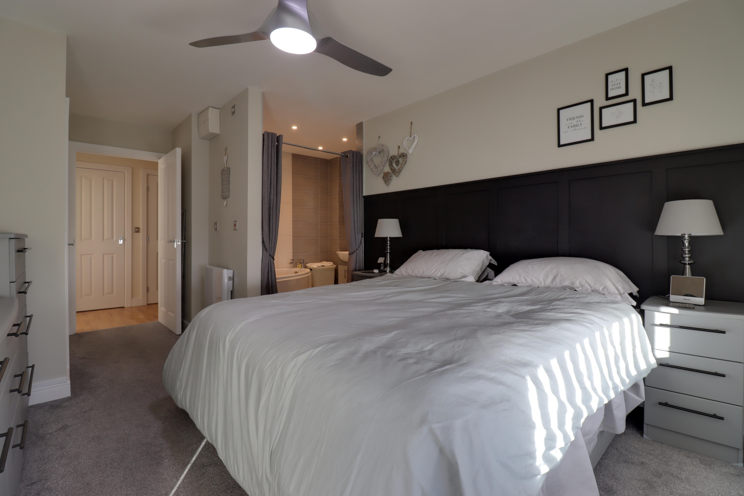 Esplanade House Esplanade, Porthcawl, Mid Glamorgan, CF36, photo 4