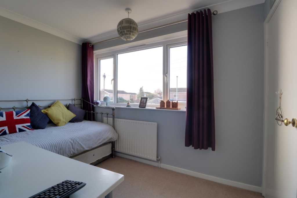 Leys Close, Barrowby, Grantham, Lincs, photo 13