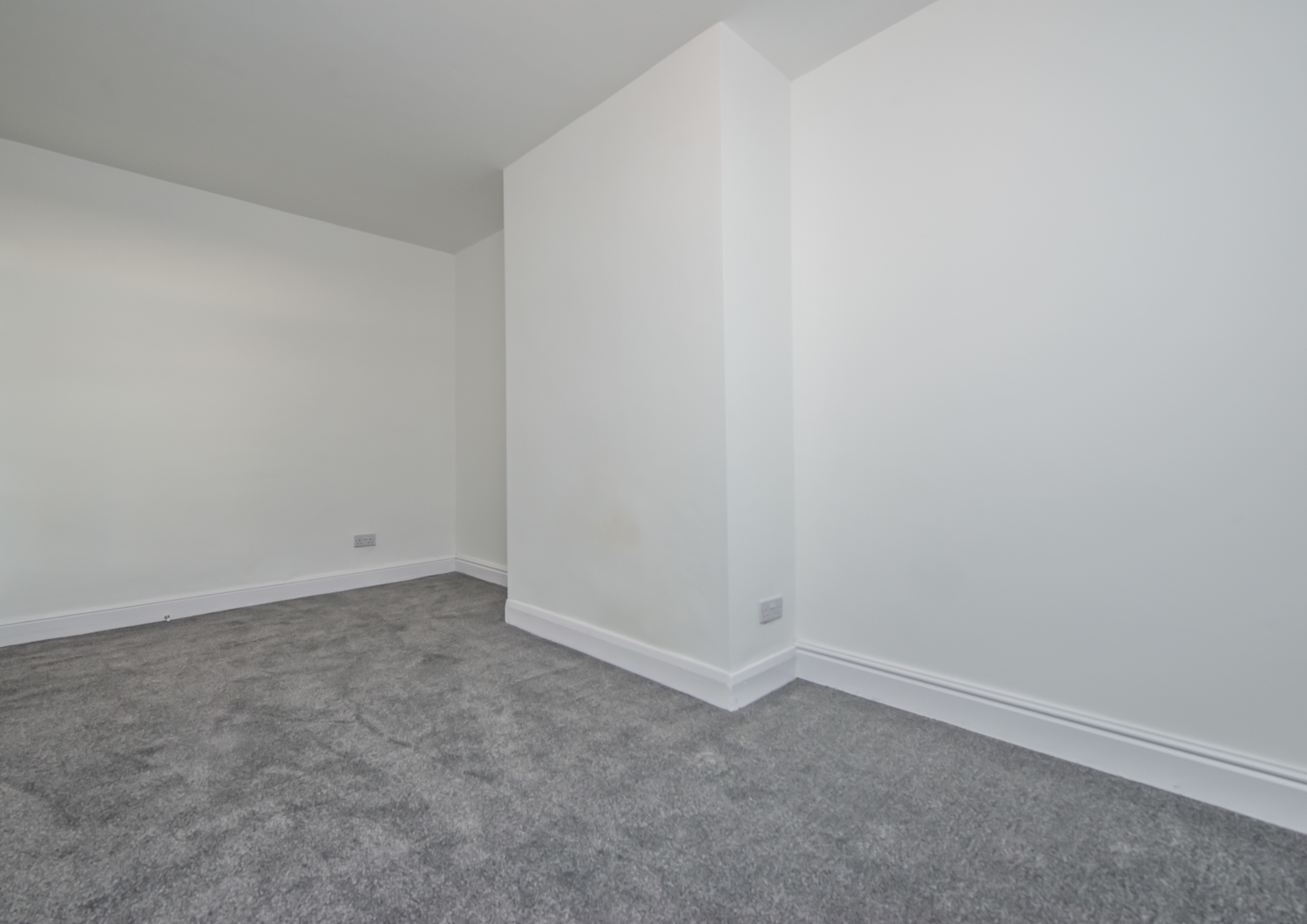 36 Chickenley Lane, Dewsbury, photo 12
