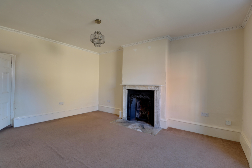 High Street, Colsterworth, Lincs, photo 7