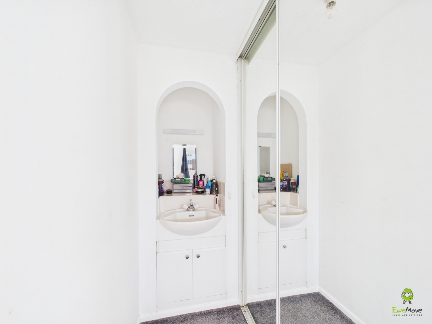 Presented by Robert at EweMove Bexleyheath and Dartford
Boroughs