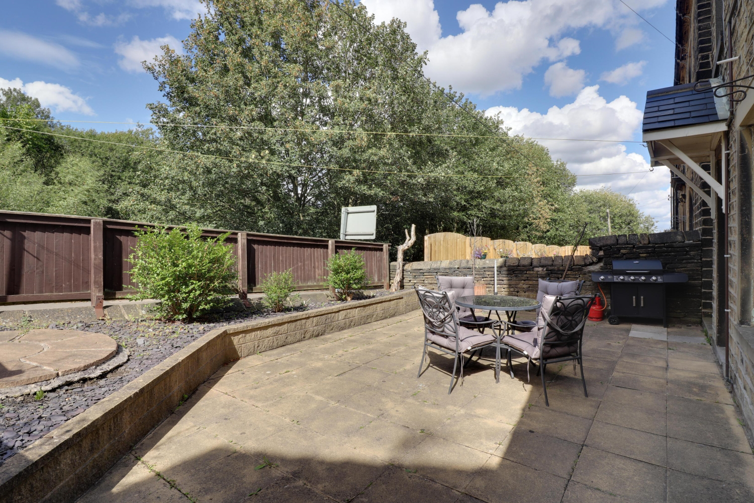 Meltham Road, Netherton, Huddersfield, West Yorkshire, HD4, photo 2