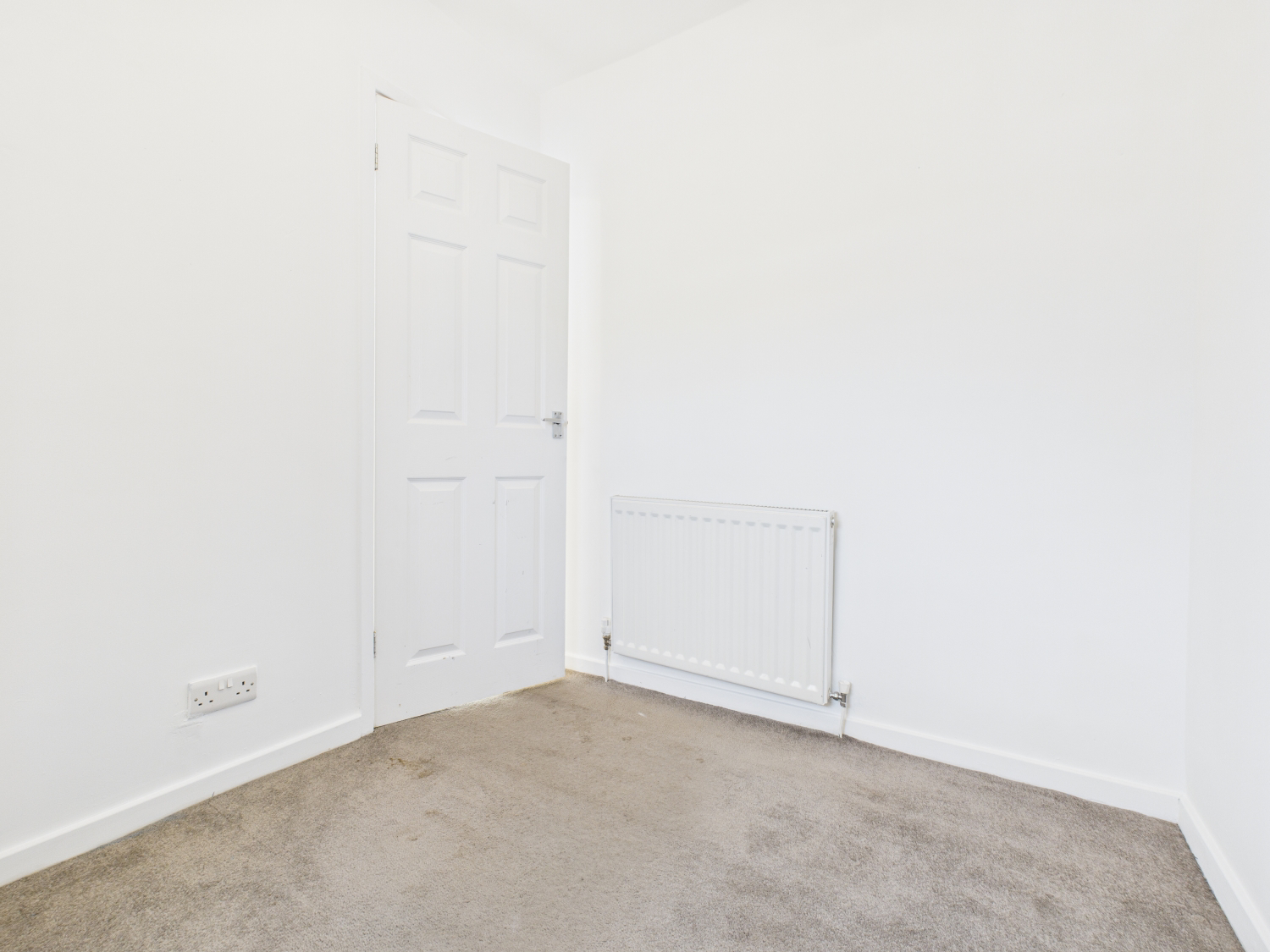 Luzley Cottages Luzley Road, Ashton-under-Lyne, OL69AL, photo 11