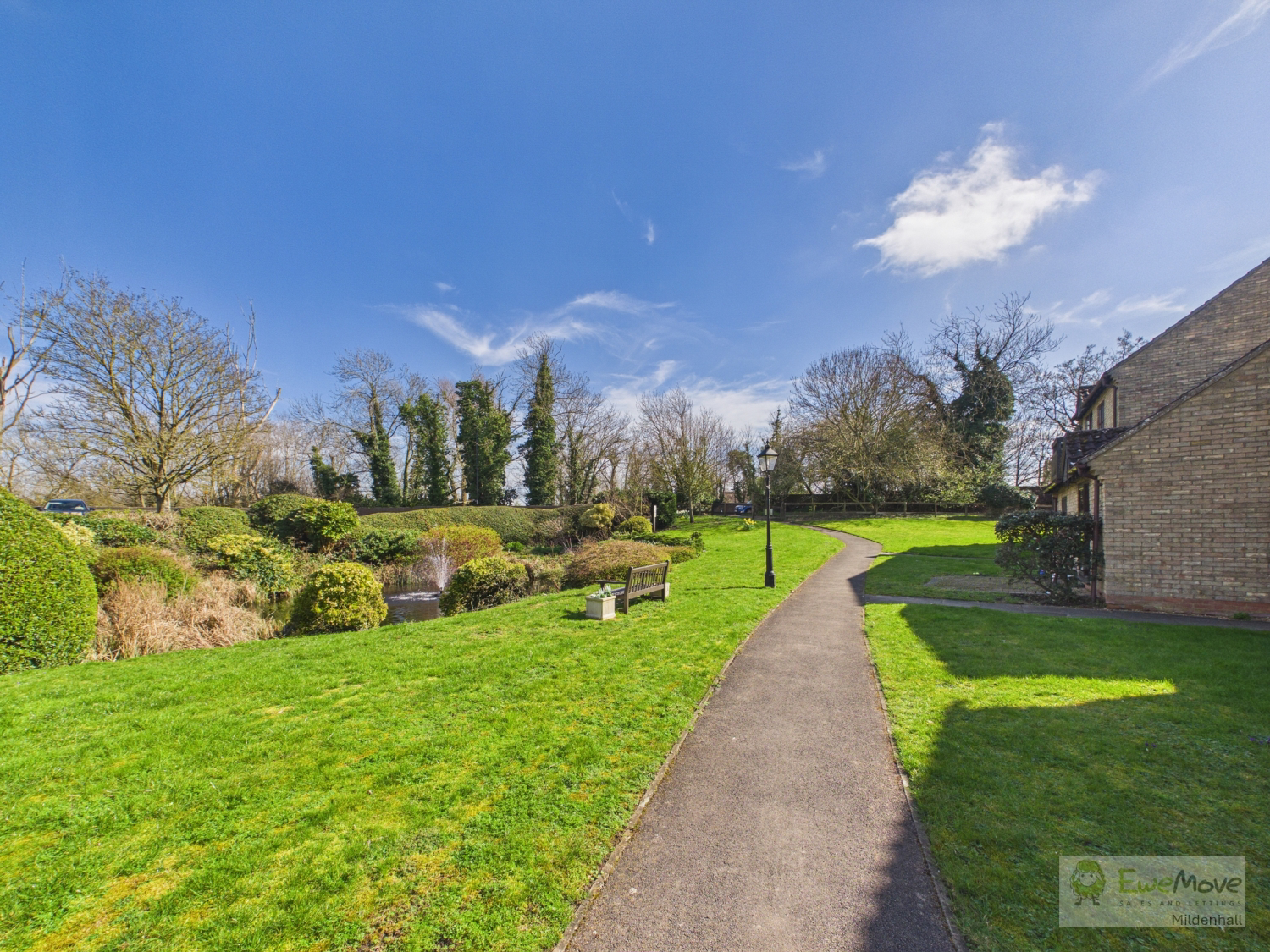 Ship Gardens, Mildenhall, photo 11