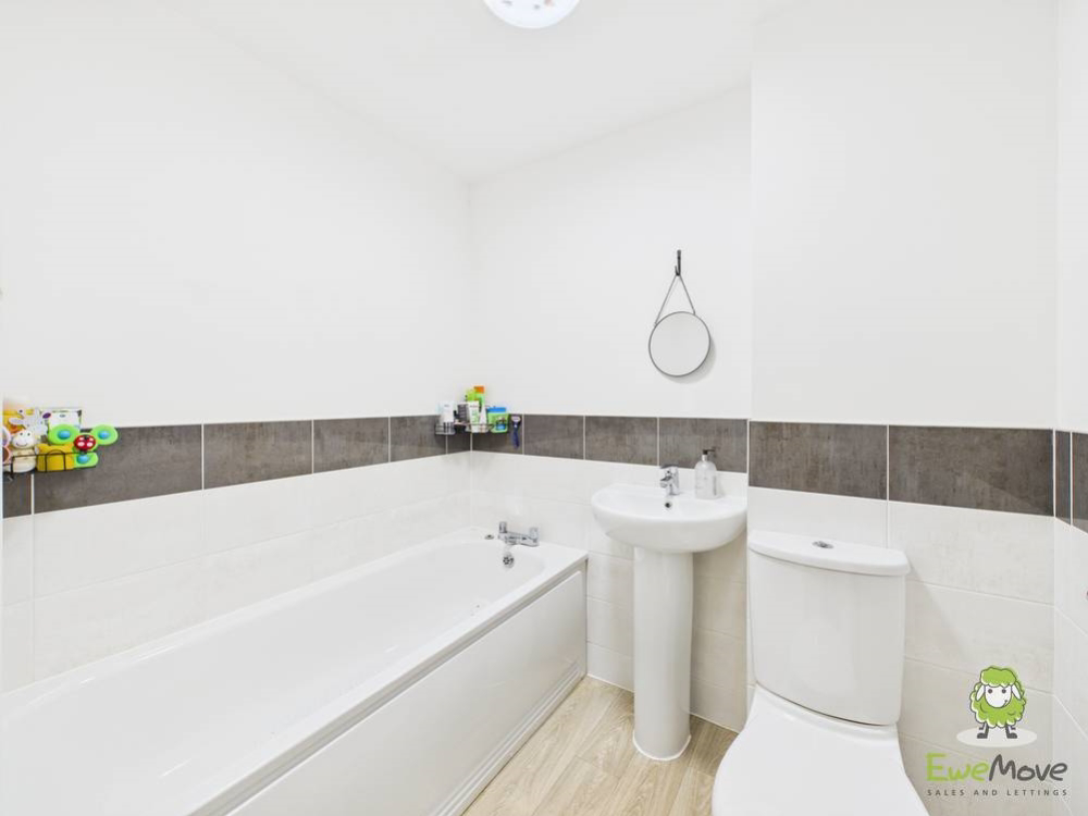 55 Rotary Way, Shavington, Crewe, photo 13
