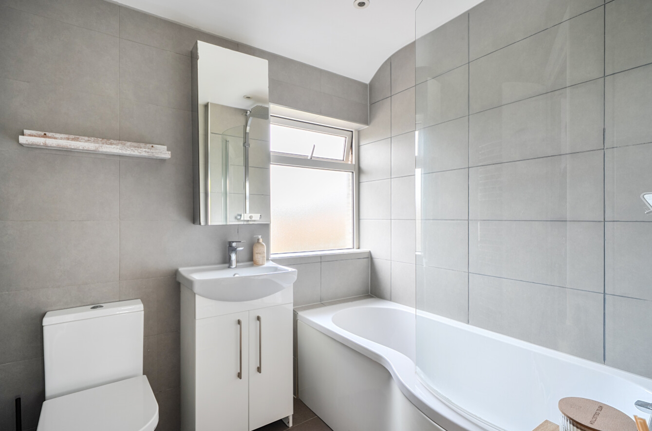 Egham Crescent, Cheam, Sutton, Surrey, SM3, photo 6