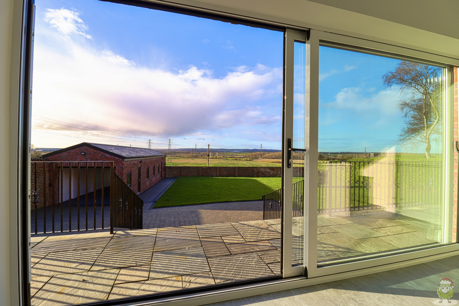 Lawn Drive, West Boldon, East Boldon, Tyne and Wear, NE36, photo 9