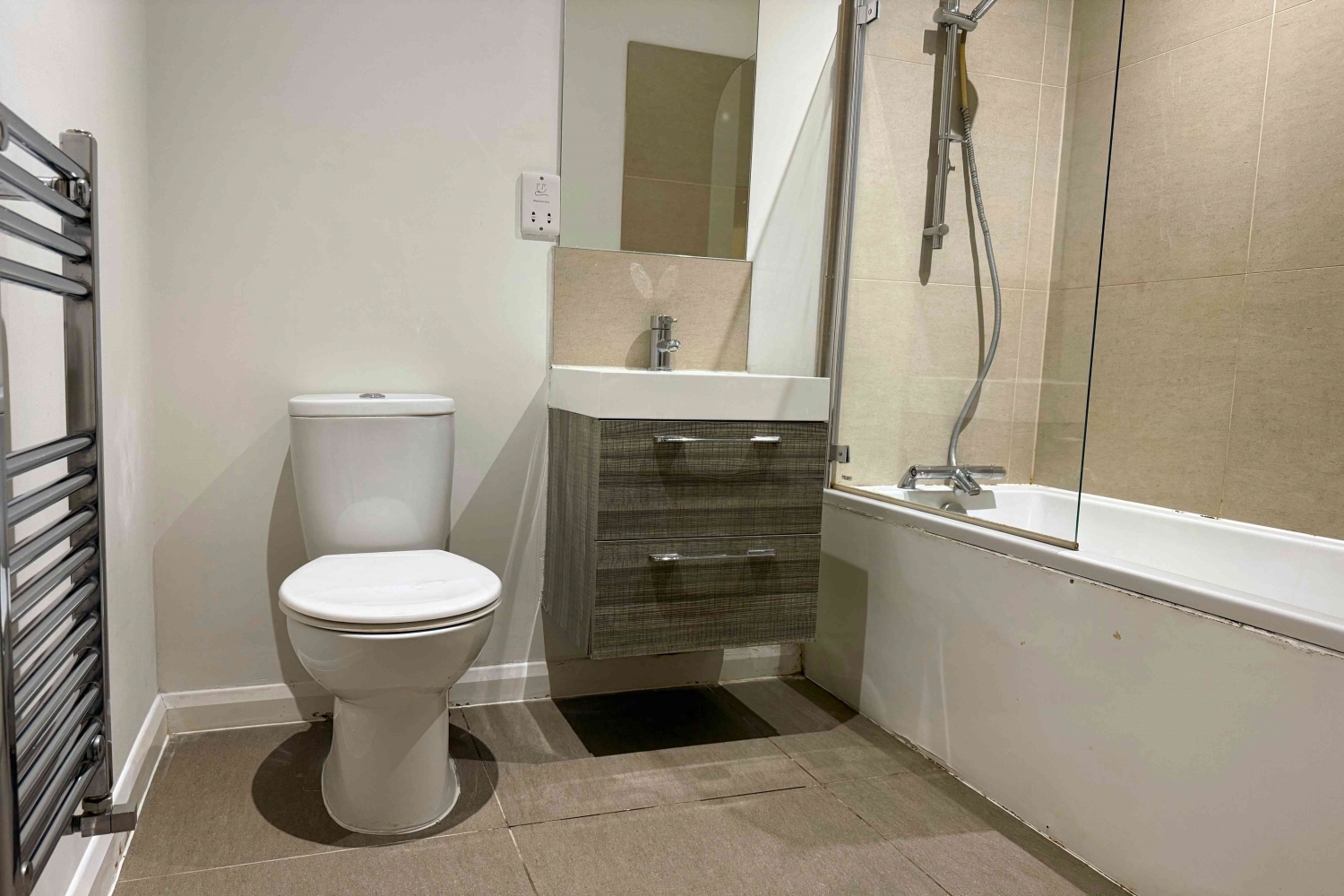 1 Kings Head Alley, Leatherhead, Surrey, KT22, photo 6