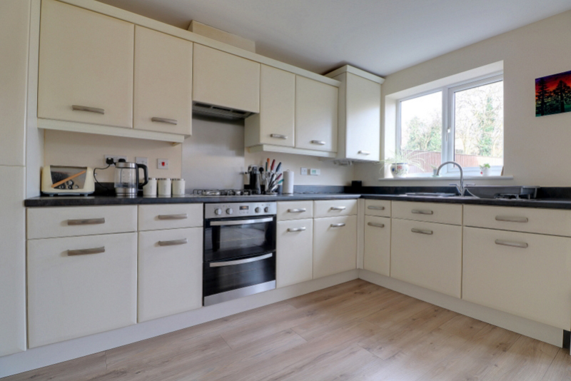 Newhall Gardens, Bradford, West Yorkshire, BD5, photo 8
