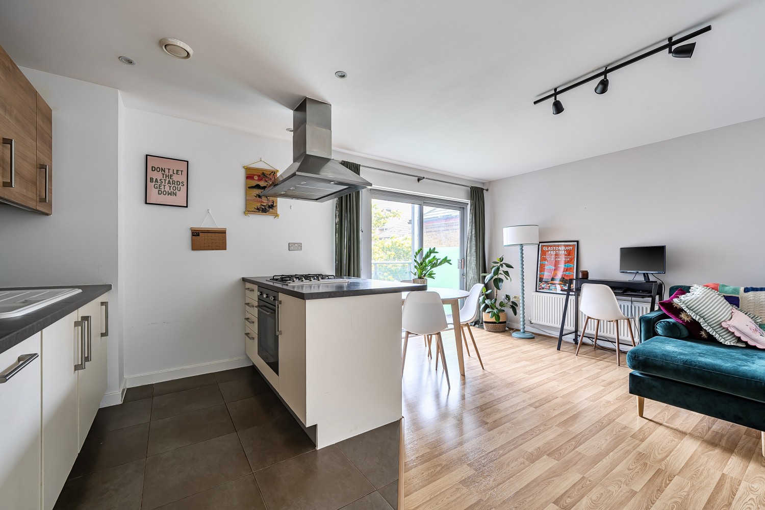 SAUNDERS APARTMENTS, MERCHANT STREET,  E3, photo 3