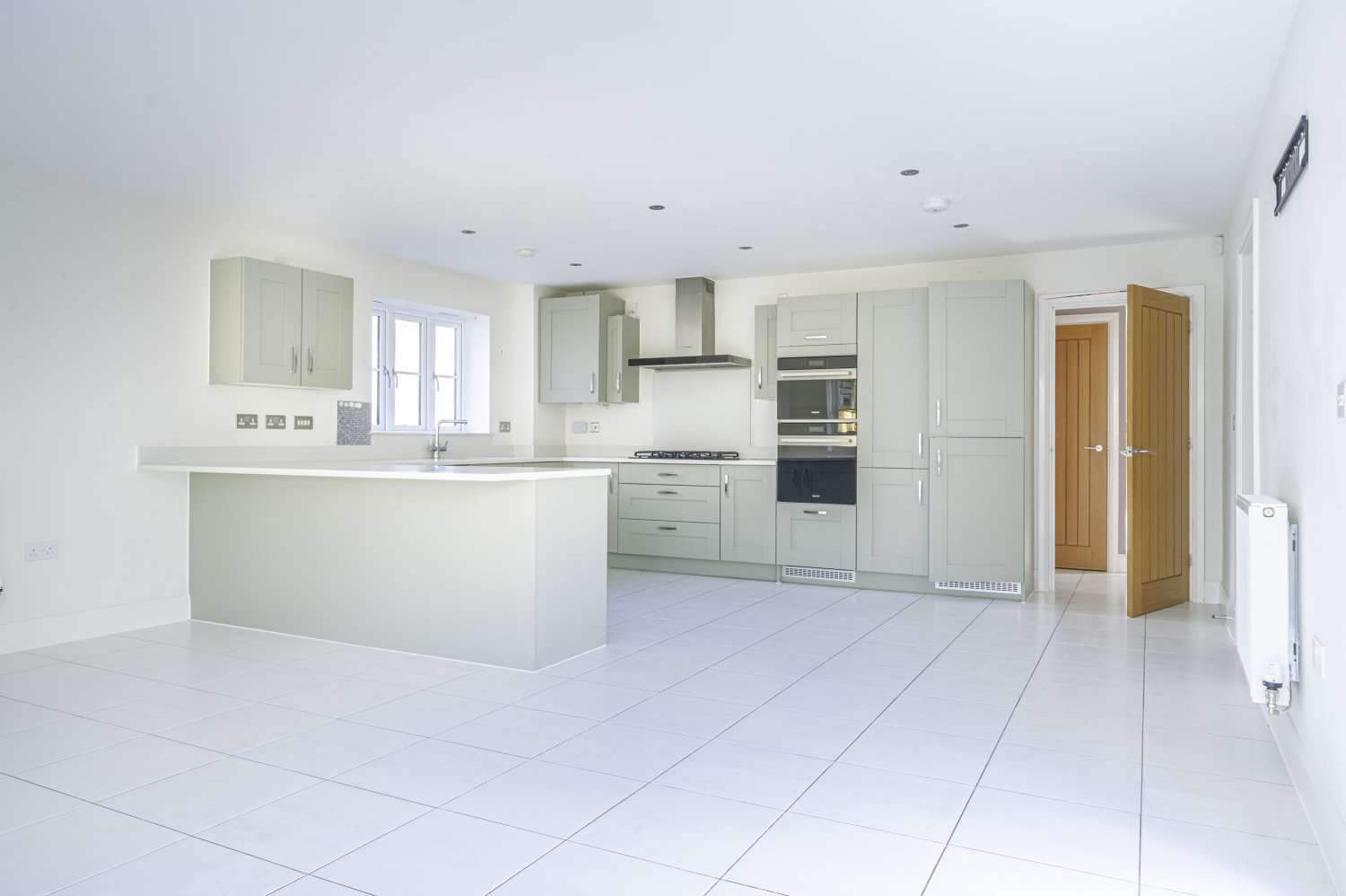 Holly Close, Tetbury, Gloucestershire, GL8, photo 2