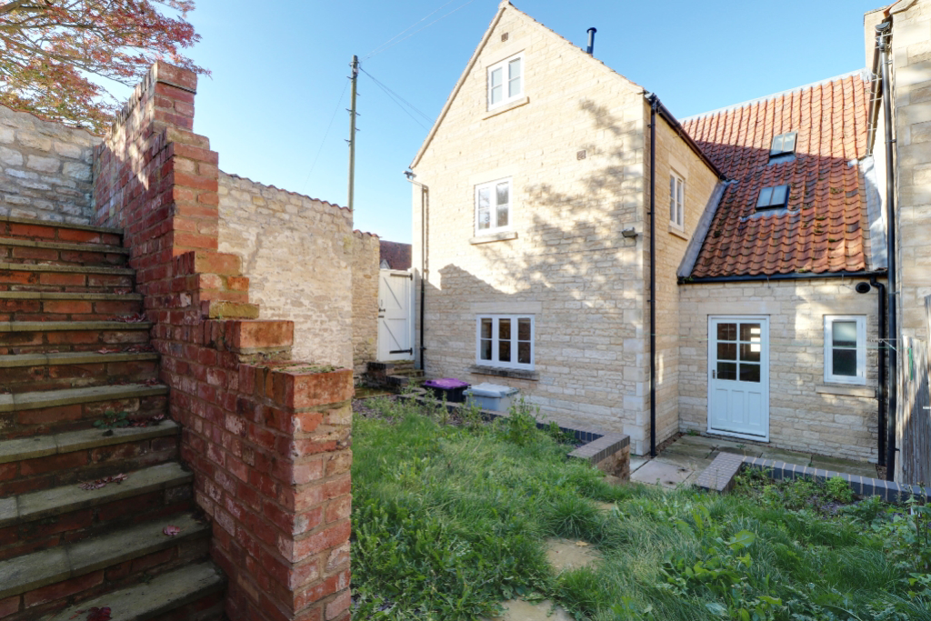High Street, Colsterworth, Lincs, photo 20