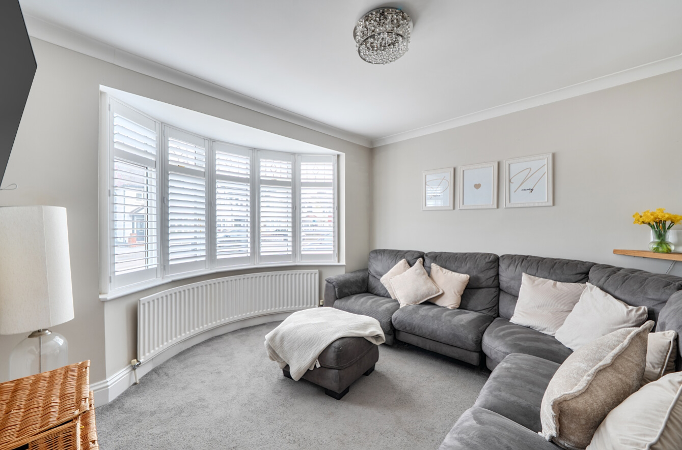 Egham Crescent, Cheam, Sutton, Surrey, SM3, photo 2
