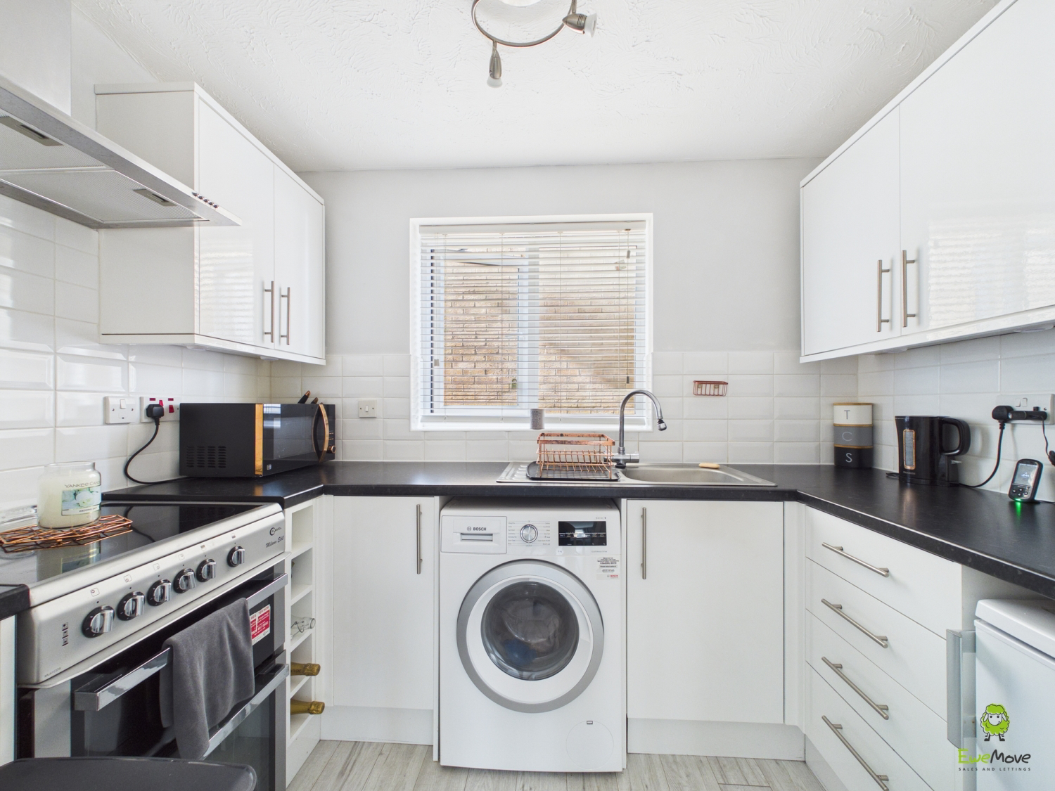 Cook Square, Erith, Kent, DA8, photo 3