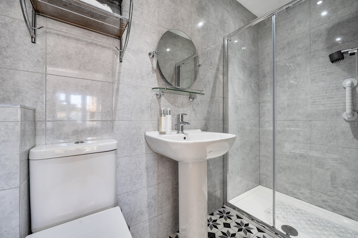 Westfield Close, Yeadon, Leeds, LS19 7NN, photo 12