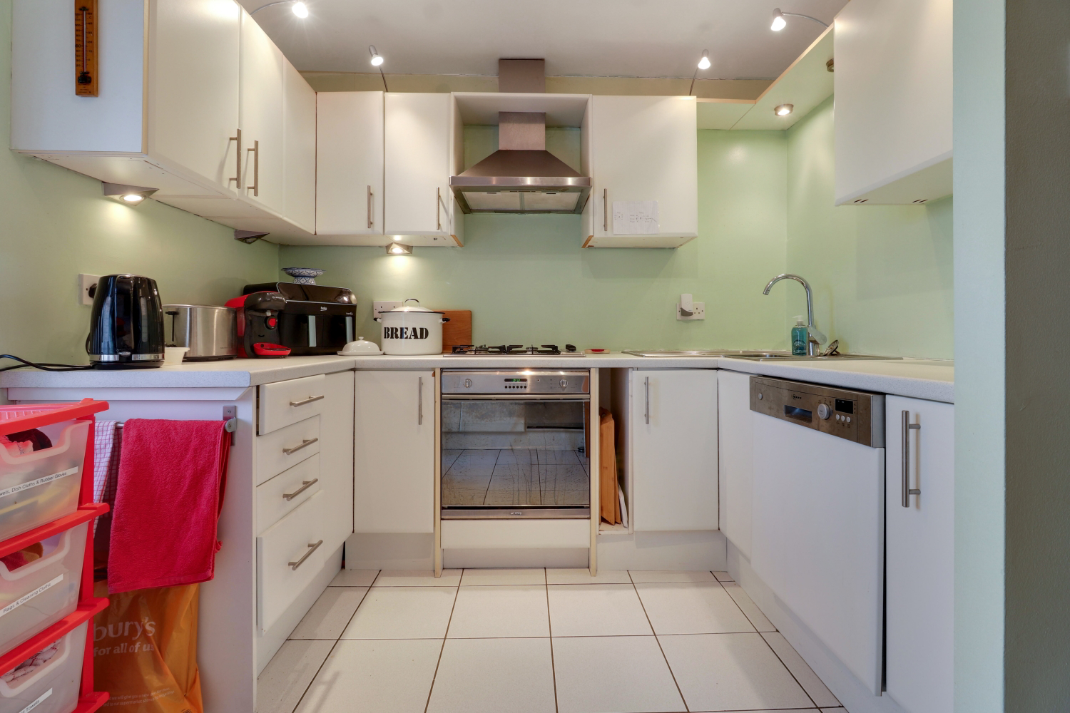 Wellfield Court, Marsh, Huddersfield, West Yorkshire, HD3, photo 10