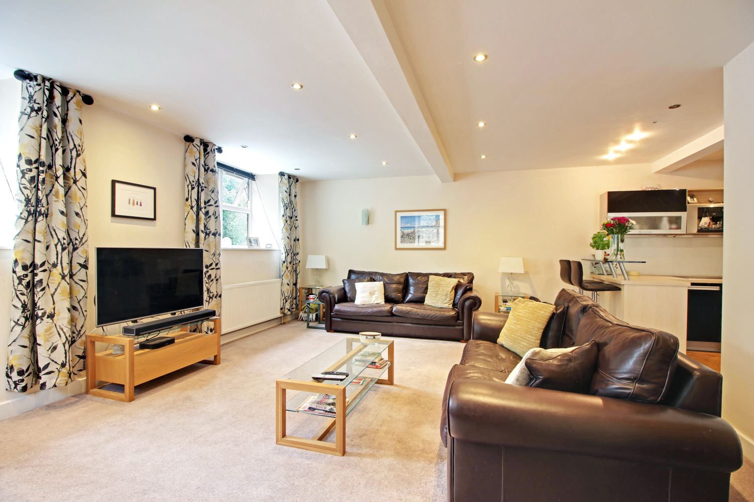 Open Plan Reception Room