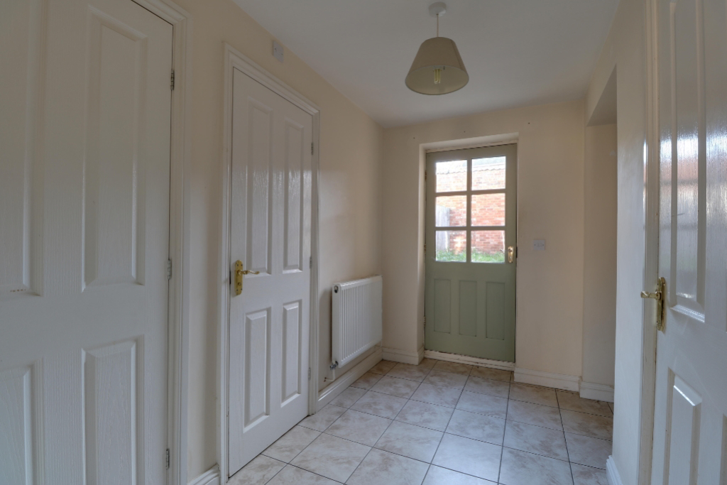 High Street, Colsterworth, Lincs, photo 18