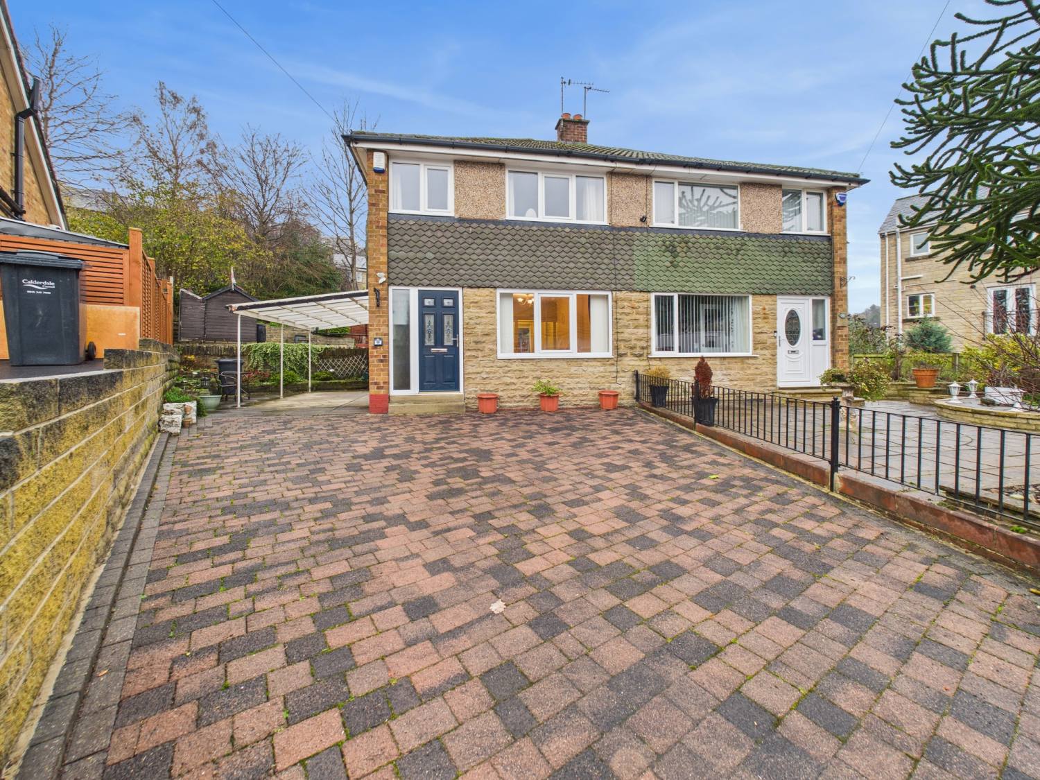 WOODROYD DRIVE, HALIFAX, WEST YORKSHIRE, HX3