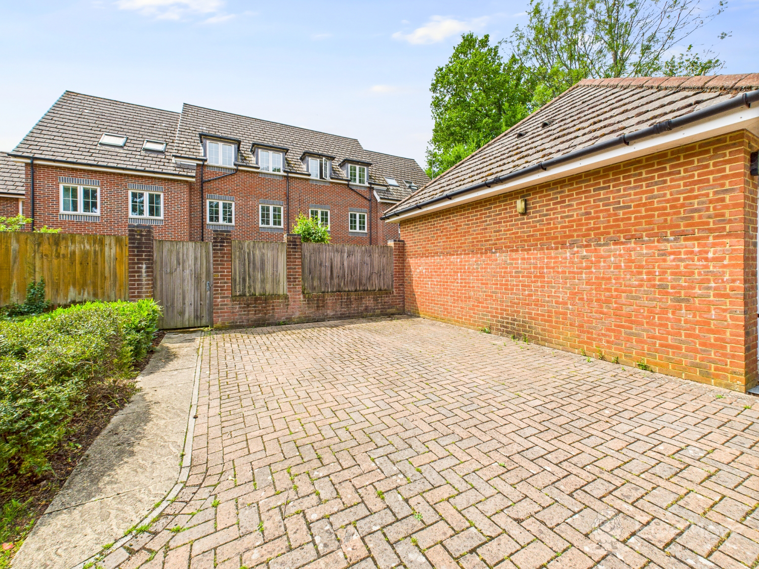 Hawthorn Way, Lindford, Bordon, Hampshire, GU35, photo 13