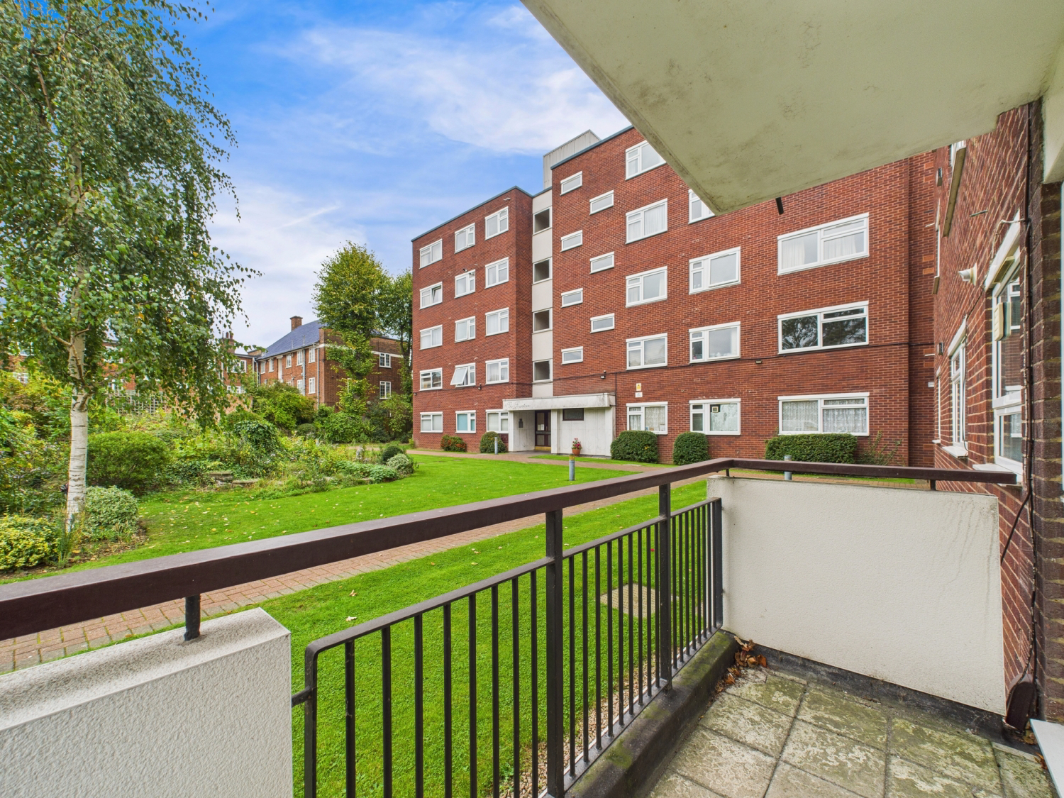 The Fountains, Ballards Lane, London, N3, photo 5