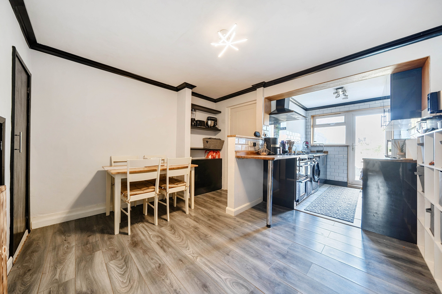 Kitchen Diner 