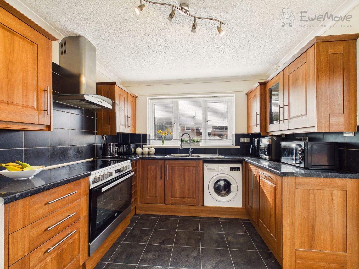 Chestnut Drive Willand, Willand, Cullompton, Devon, EX15, photo 6