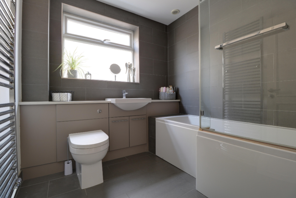 Leys Close, Barrowby, Grantham, Lincs, photo 14