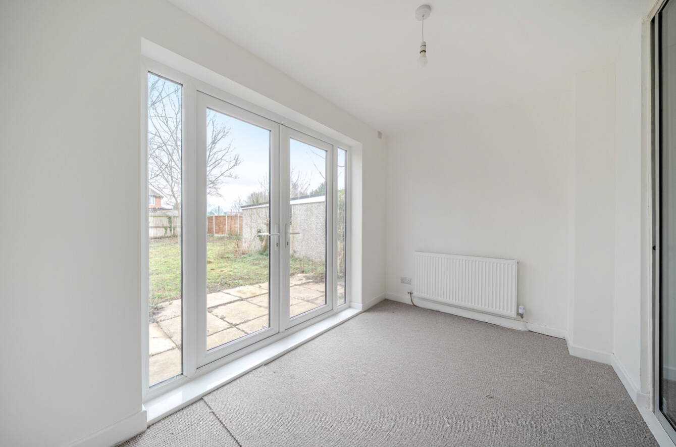 9 Crossacres Road, Manchester