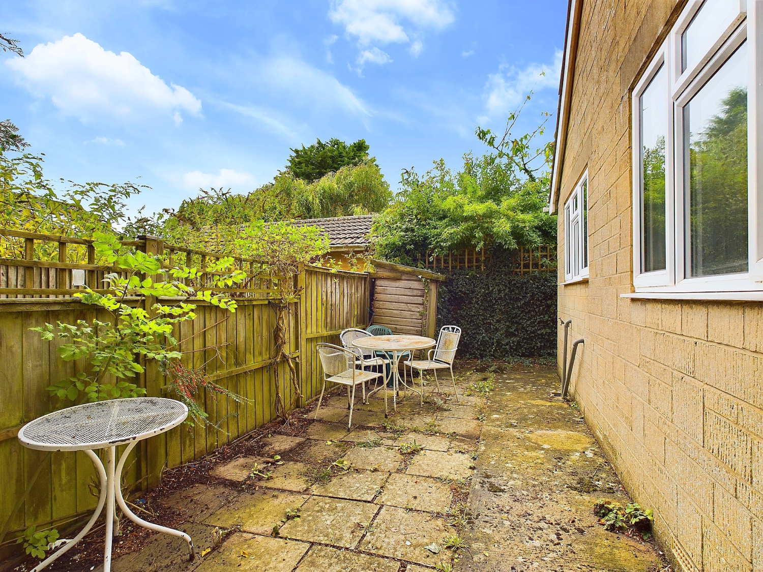 19 WILLOW GROVE, SOUTH CERNEY, CIRENCESTER, photo 5
