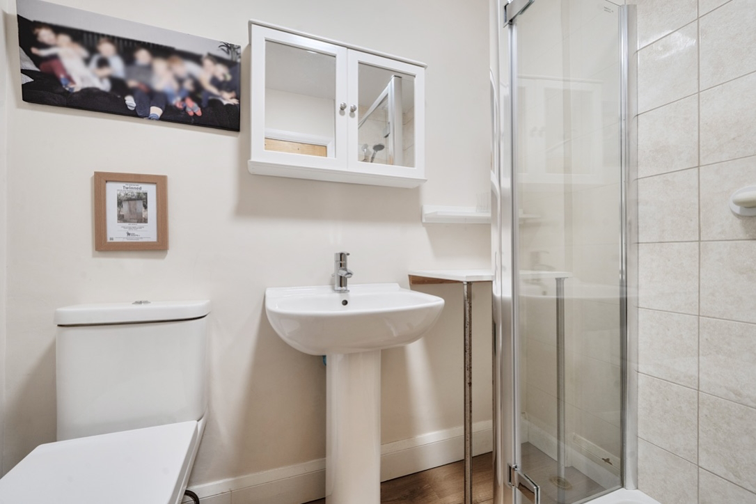 Westfield Close, Yeadon, Leeds, LS19 7NN, photo 15