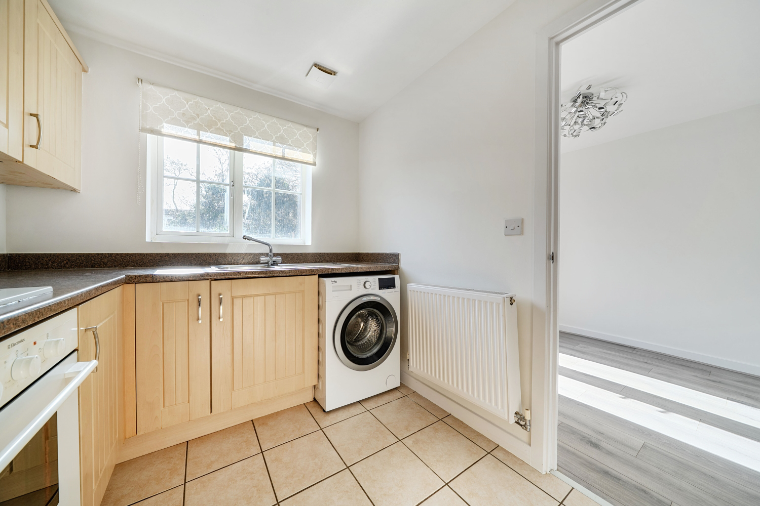 Storey Crescent, Hawkinge, CT18, photo 3