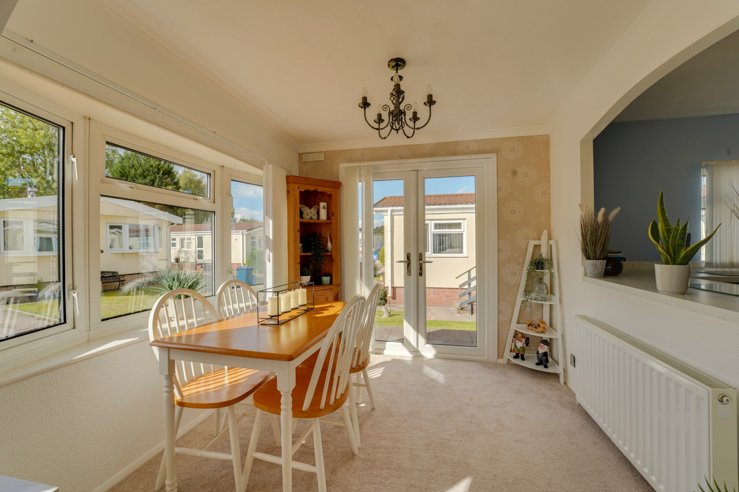 90 Lodgefield Park, Stafford, photo 2
