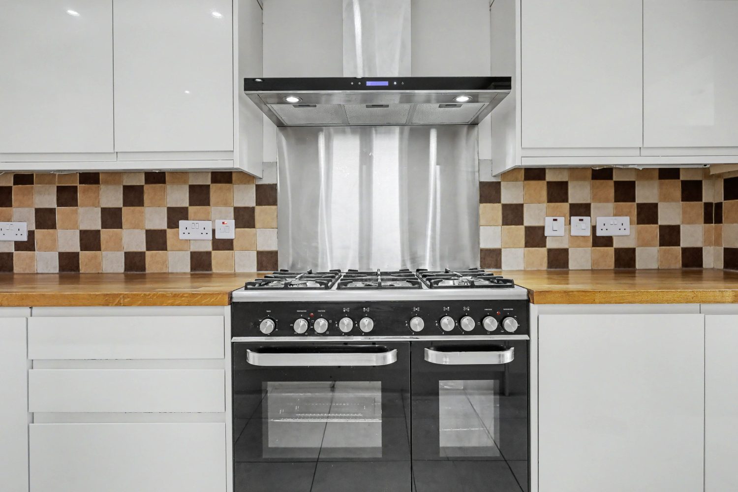 St. James Road, London, E15, photo 7