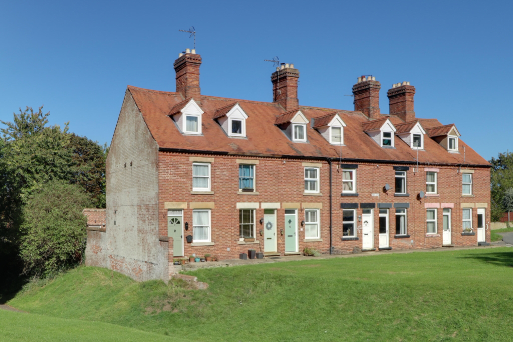 New Row, Bourne Road, Corby Glen, Grantham, Lincs, photo 24