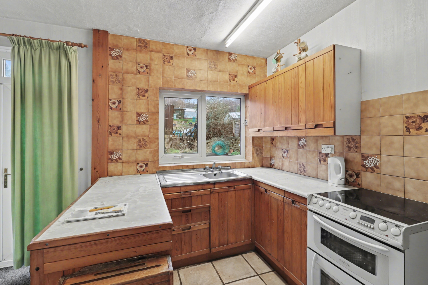 Caldercliffe Road, Huddersfield, West Yorkshire, HD4, photo 2