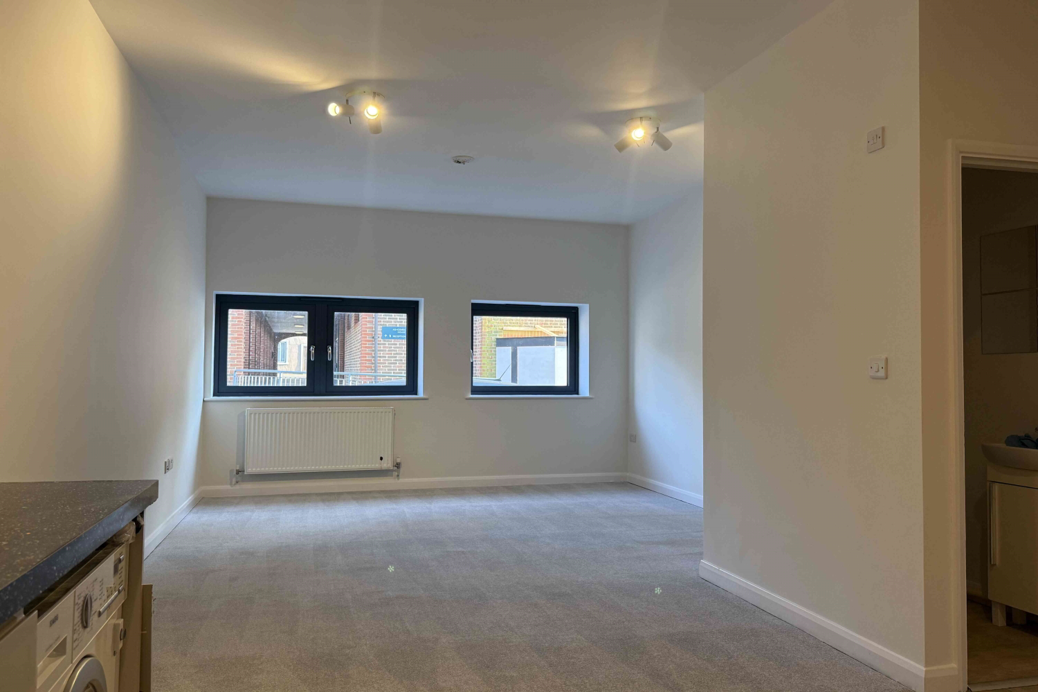 1 Kings Head Alley, Leatherhead, Surrey, KT22, photo 2
