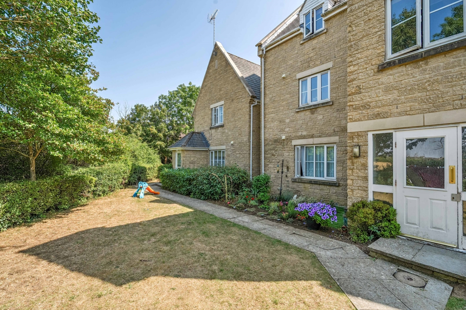 Callington Road, Swindon, SN25, photo 8