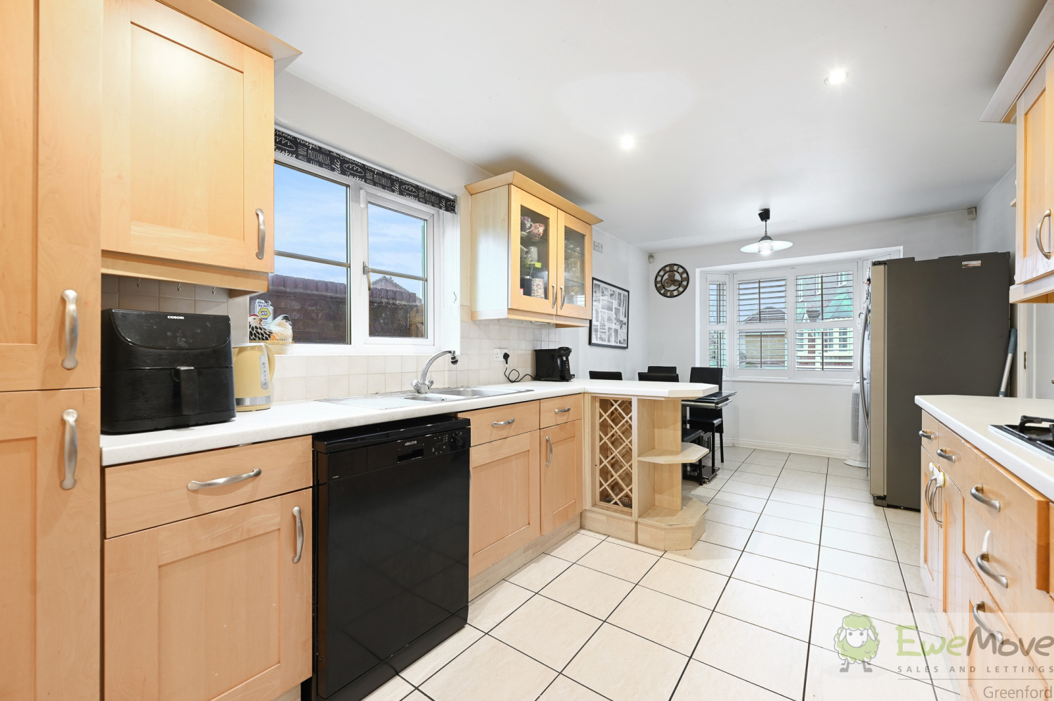 Royce Grove, Leavesden, Watford, Hertfordshire, WD25 7GD, photo 4