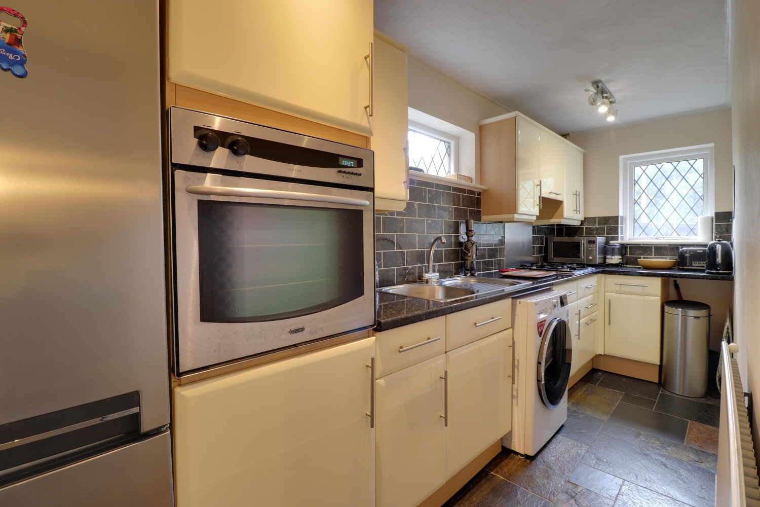 Meltham Road, Netherton, Huddersfield, West Yorkshire, HD4, photo 4