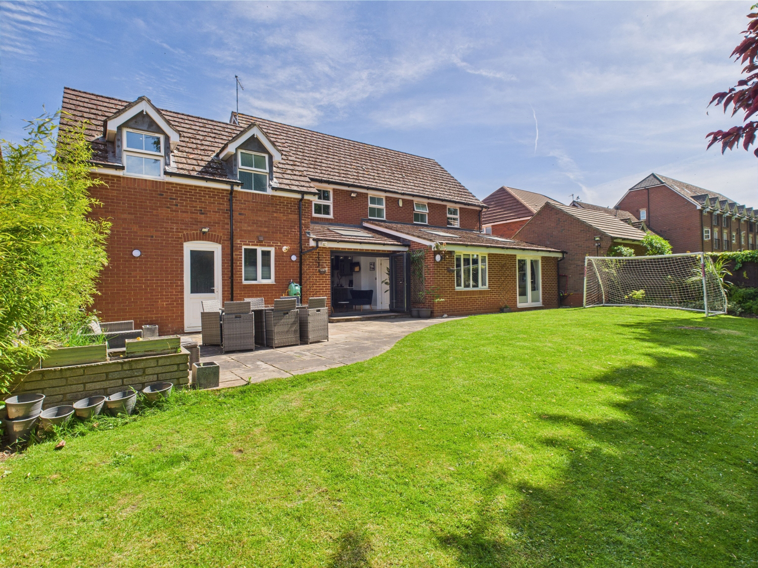Liddington Way, Northampton NN2 8DR, photo 2