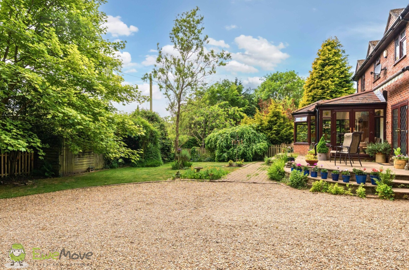 Dix Hill, Pamber Green, Tadley, Hampshire, RG26, photo 37