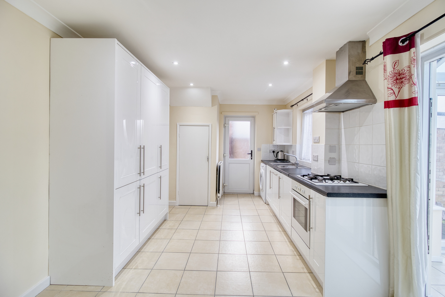 Shapwick Close, Nythe, Swindon SN3, photo 5